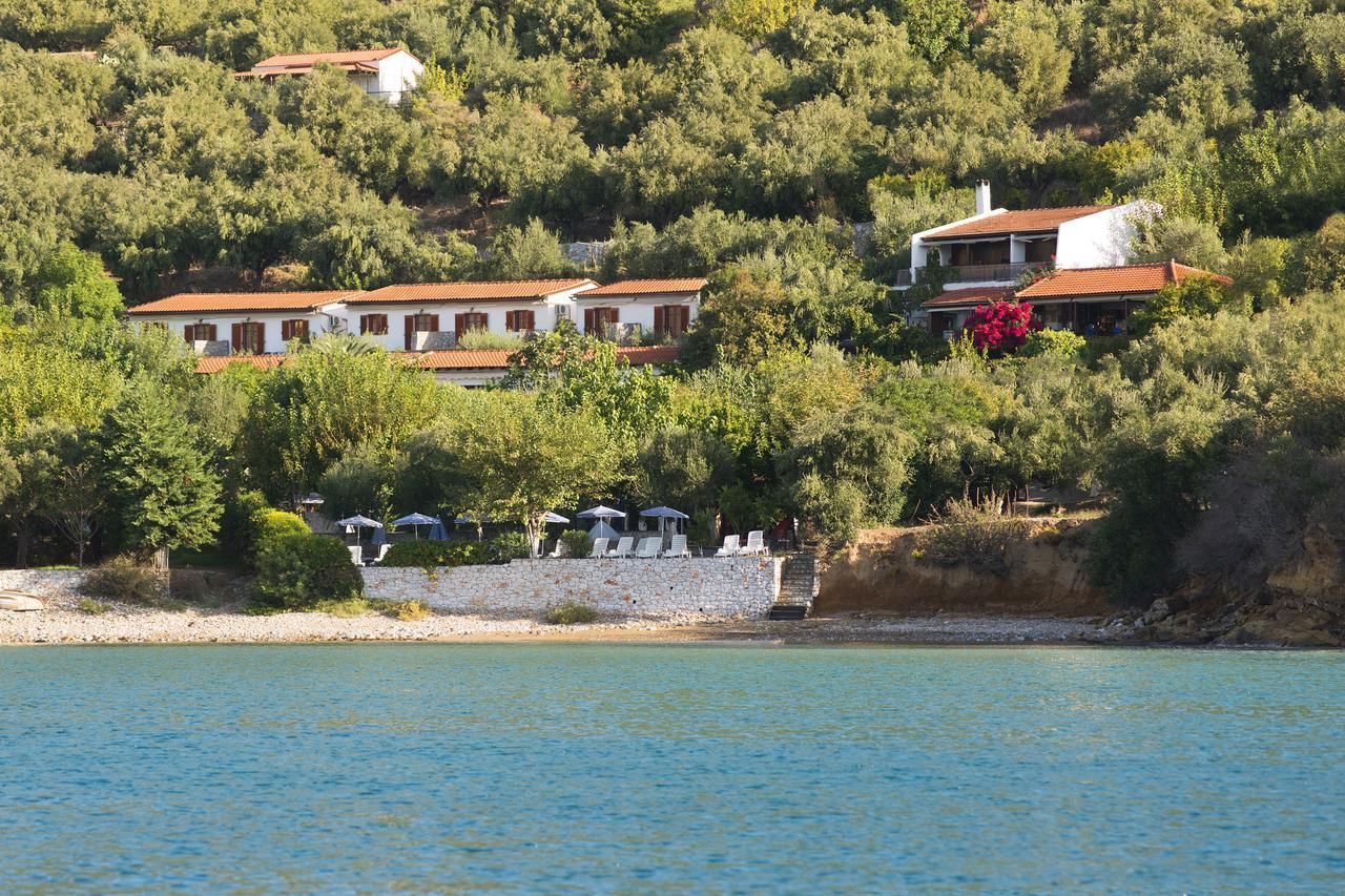 Kotronas Bay Bungalows Exterior foto
